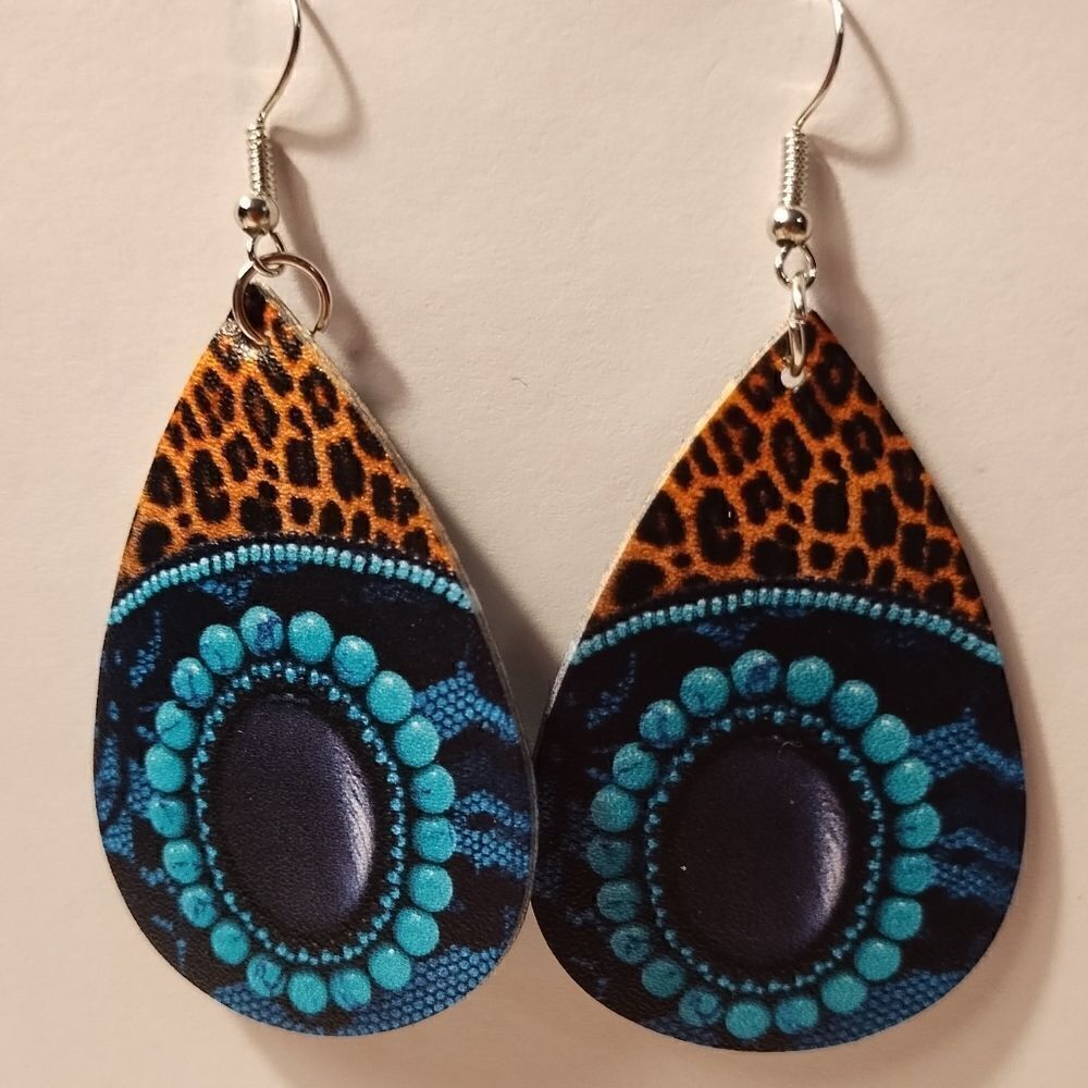 Leopard teardrop earrings faux leather new d73